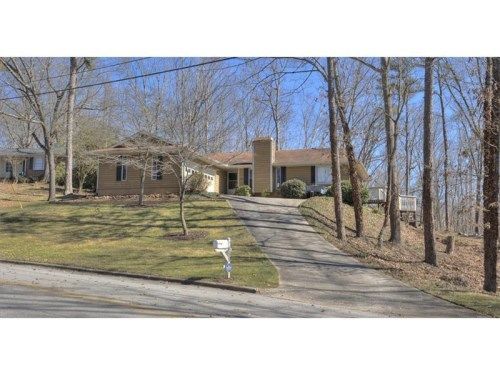 559 Honeysuckle Rd, Gainesville, GA 30501