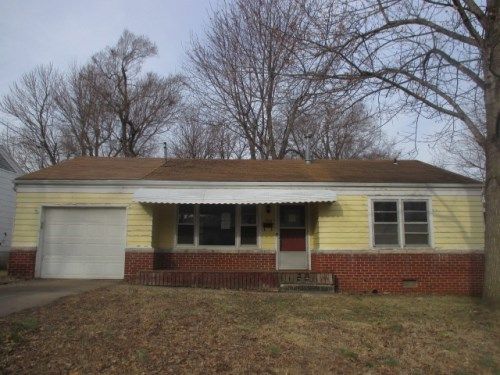 1937 S Weaver Ave, Springfield, MO 65807