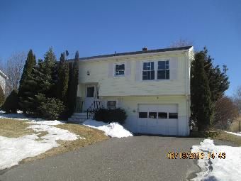 7 Rough Wing Rd, Naugatuck, CT 06770