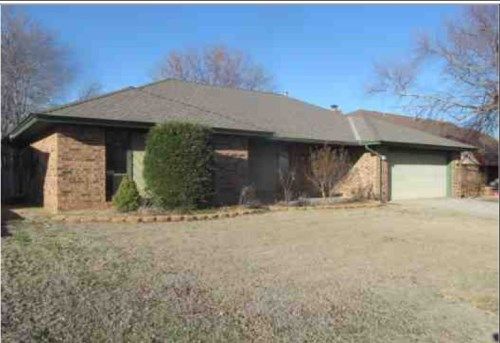 325 E Platt Dr, Yukon, OK 73099