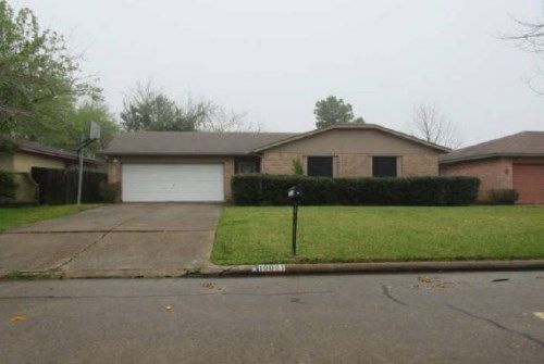 10001 Cardinal St, La Porte, TX 77571