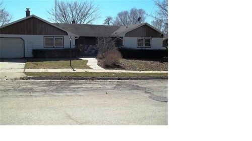 250 E Greenwood St, Jefferson, WI 53549