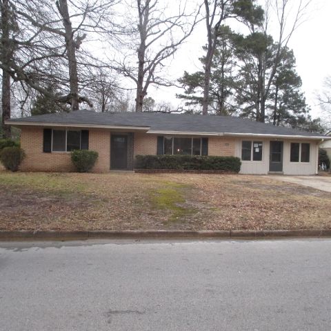 2209 W 41st Avenue, Pine Bluff, AR 71603