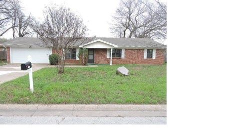 1140 Birch St, Hurst, TX 76053