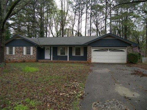 426 Castleaire Drive Sw, Stone Mountain, GA 30087