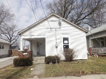 238 E Franklin St, Shelbyville, IN 46176