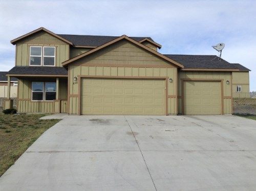 610 N Kentucky Dr, Moses Lake, WA 98837