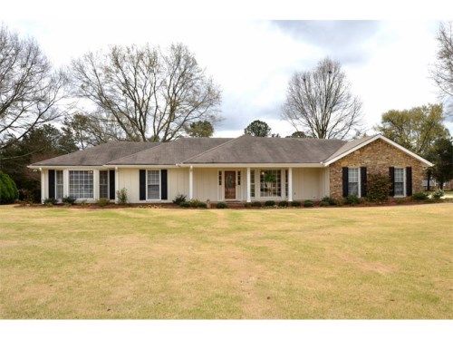 745 Rounsaville Road, Roswell, GA 30076