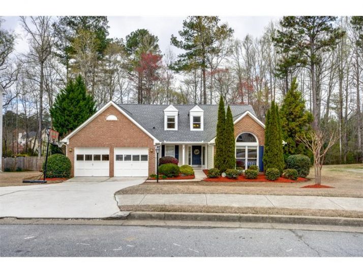 5050 Magnolia Walk, Roswell, GA 30075