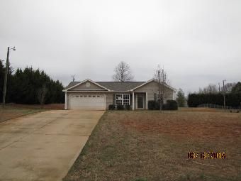 5 Avis Ct, Greer, SC 29651