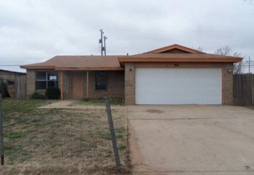 3112 Teak Ave, Lubbock, TX 79404