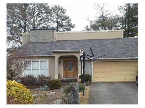 925 Smoketree Drive, Tucker, GA 30084