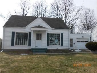 676 E Lake Ave, Barberton, OH 44203