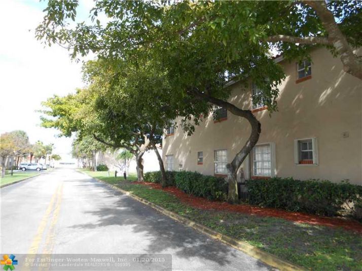 401 SW 86th Ave # 202, Hollywood, FL 33025