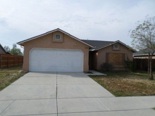 181 Colorado Avenue, Tulare, CA 93274