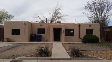 1337 Boatright Dr NE, Albuquerque, NM 87112