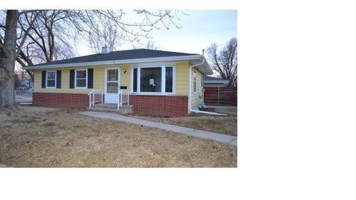 1552 Crystal Springs Ave, Oshkosh, WI 54902