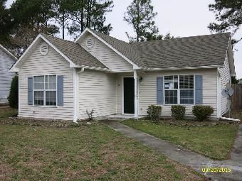 706 Autumn Leaves Ct, Wilmington, NC 28411