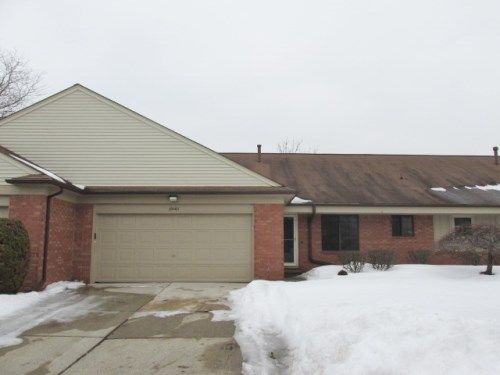 20680 Palm Meadow Dr Unit 39, Clinton Township, MI 48036