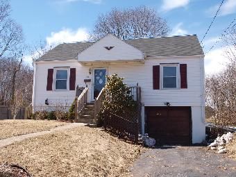 38 Flyers Drive, Norwich, CT 06360