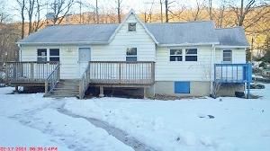 2 E Croton Dr, Carmel, NY 10512