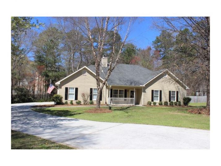 580 Fawn Lane, Loganville, GA 30052