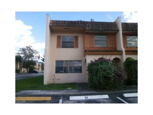 32 LAREDO PL # 1-3, Fort Lauderdale, FL 33324