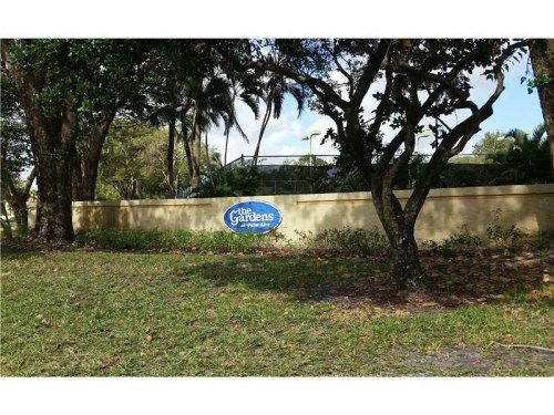 606 GARDENS DR # 103, Pompano Beach, FL 33069