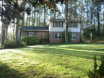 4132 Oak Terrace SW, Lilburn, GA 30047