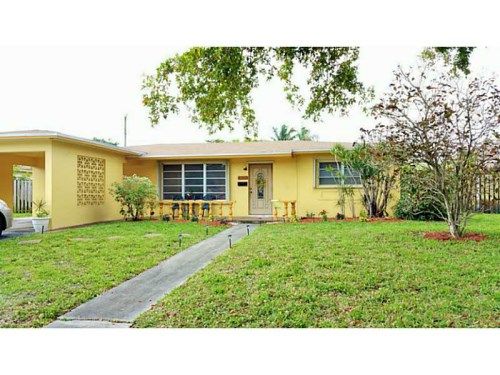 6560 SW 8 ST, Hollywood, FL 33023