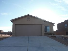 10904 Estribo St NW, Albuquerque, NM 87114