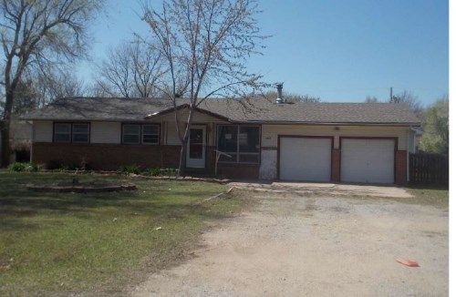 4825 N Sullivan Rd, Wichita, KS 67204