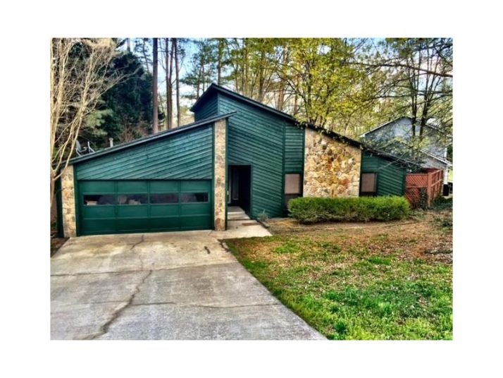 955 Lake Haven Court, Roswell, GA 30076