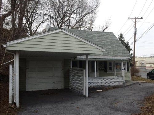 3 Franklin St, Whitehall, PA 18052