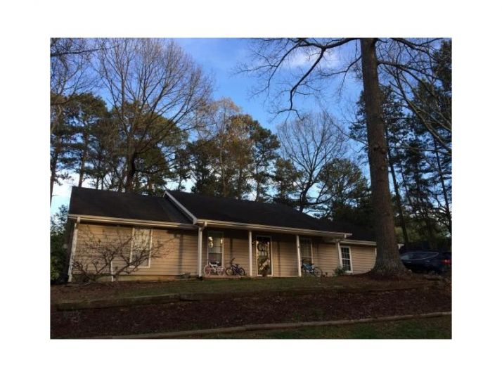 455 Barrington Drive W, Roswell, GA 30076