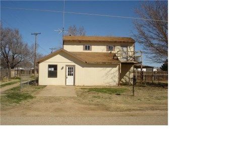 200 E Dickens St, Slaton, TX 79364