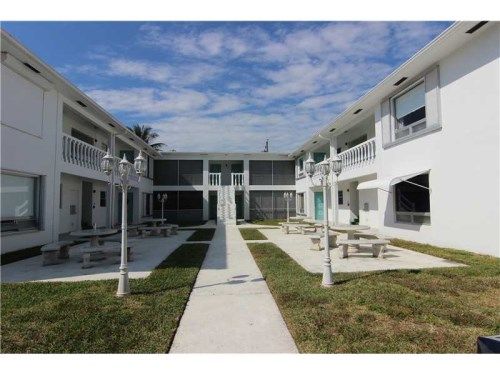 1110 N 16 AV # 5, Hollywood, FL 33020