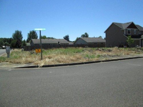 504 Rambling Rose, Jefferson, OR 97352