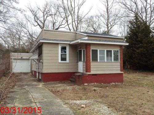 34 Monmouth Ave, Clementon, NJ 08021