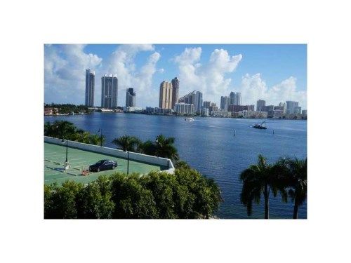 3530 MYSTIC POINTE DR # 713, Miami, FL 33180