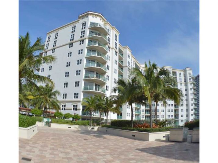 20000 E COUNTRY CLUB DR # 604, Miami, FL 33180