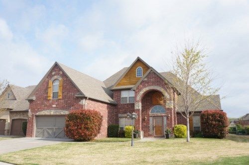 4209 N Lions Court, Broken Arrow, OK 74012