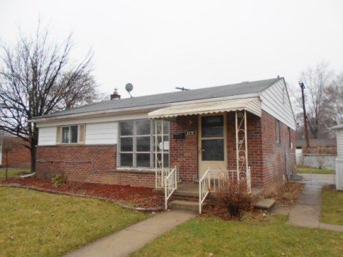 5372 Vivian St, Dearborn Heights, MI 48125