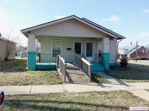 300 E 8th Avenue, Bristow, OK 74010