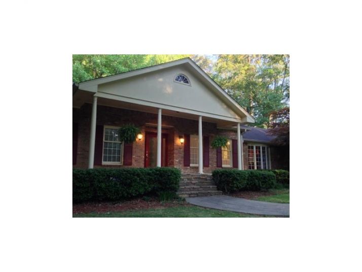 2297 Oxbow Circle, Stone Mountain, GA 30087