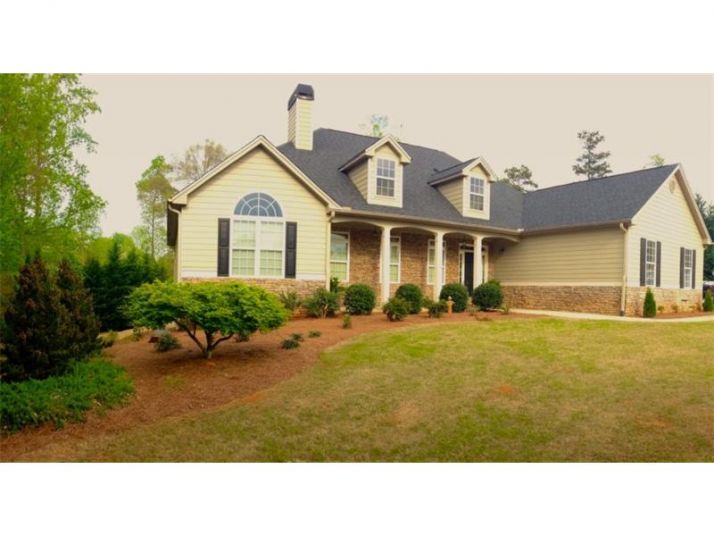 216 Montvale Drive, Hoschton, GA 30548