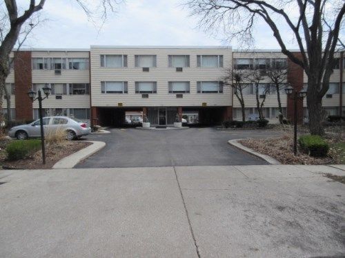 1139 Leavitt Avenue Apt 303, Flossmoor, IL 60422