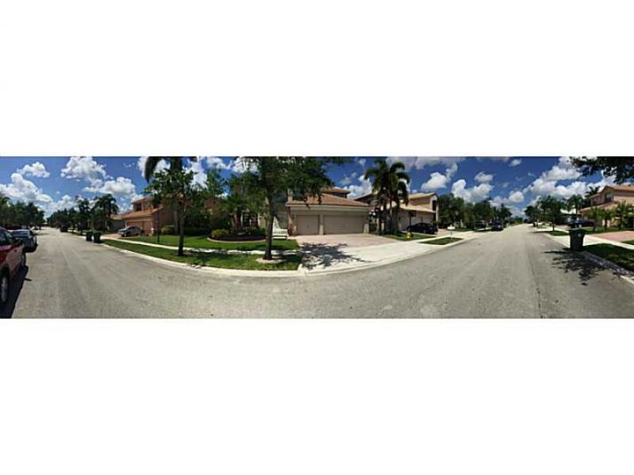 13735 NW 11 ST, Hollywood, FL 33028