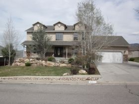 883 E Deer Hollow Ct, Tooele, UT 84074