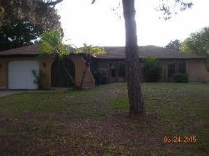 611 Canton Ave, Lehigh Acres, FL 33972